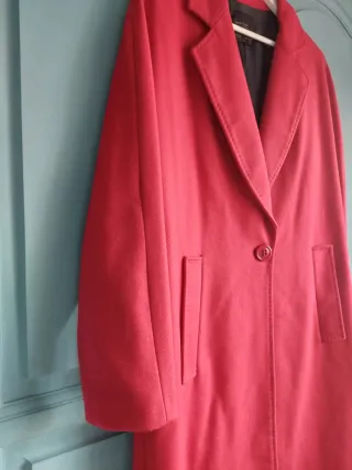Abrigo Rojo Zara