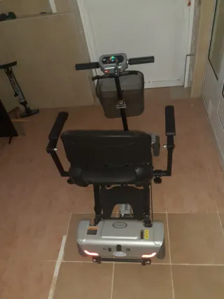 Moto minusválido plegable con luces
