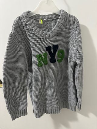 Jersey gris con logo NY9 talla 4 años