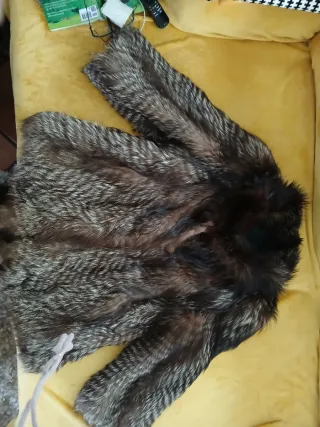 Abrigo de piel natural de zorro negro