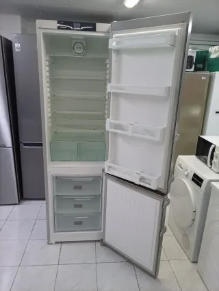 NEVERA MARCA LIEBHERR ACERO INOXIDABLE