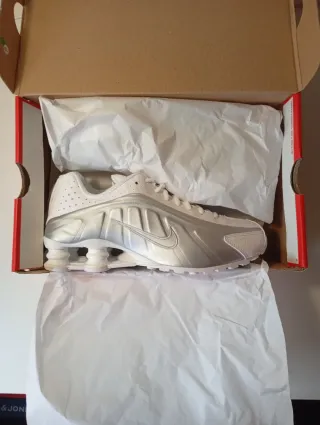 Nike Shox R4 Metallic Silver