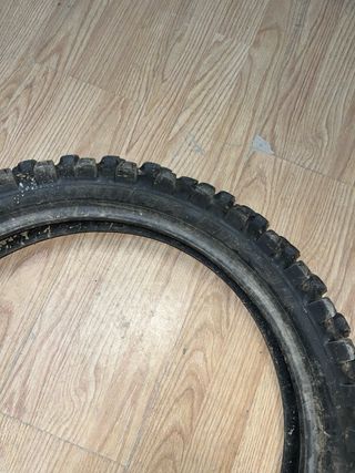 Neumático tacos Dunlop