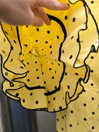 Traje de flamenca amarillo lunares negros