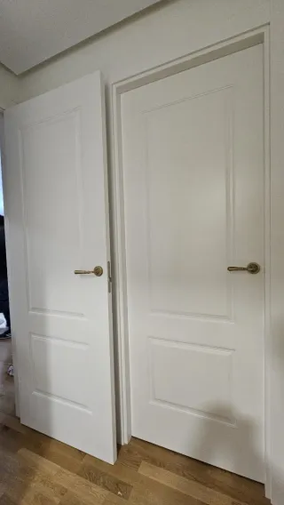 Instalación y montaje de puertas tarima y vinilos