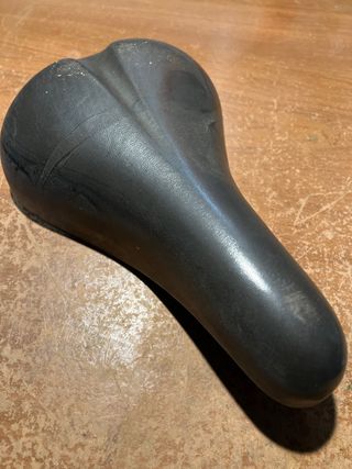 Sillín de bicicleta negro