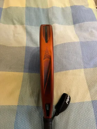 Bullpadel Vertex 04 Comfort