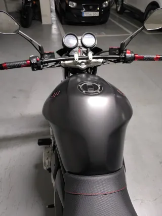 Suzuki Bandit 650 2007 recién pintada