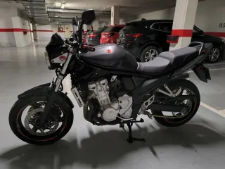Suzuki Bandit 650 2007 recién pintada
