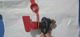 Desconectador de batería con llave