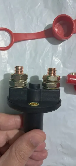 Desconectador de batería con llave