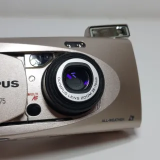 Olympus i Zoom 75