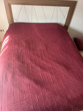 Cómoda de madera y metal