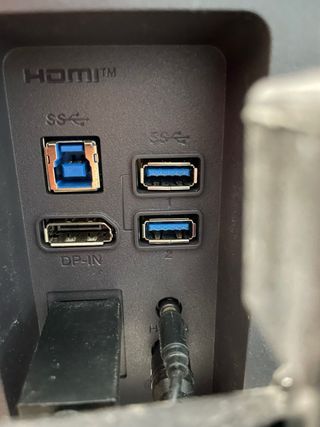 Monitor LG Negro 27 Con su caja de embalaje