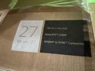 Monitor LG Negro 27 Con su caja de embalaje
