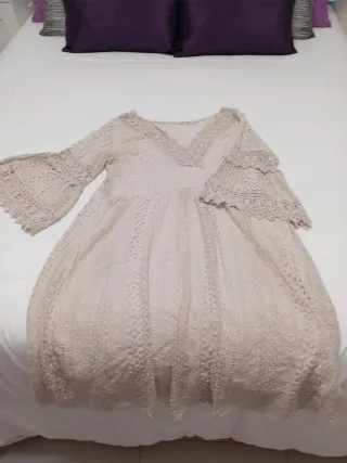 Vestido de encaje beige talla M
