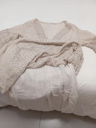 Vestido de encaje beige talla M