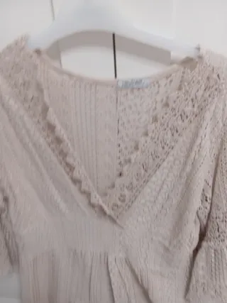 Vestido de encaje beige talla M