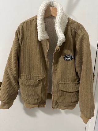 Chaqueta de pana con forro sherpa talla 8 años