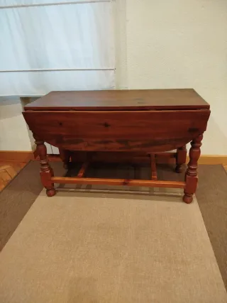 Mesa de comedor rústica