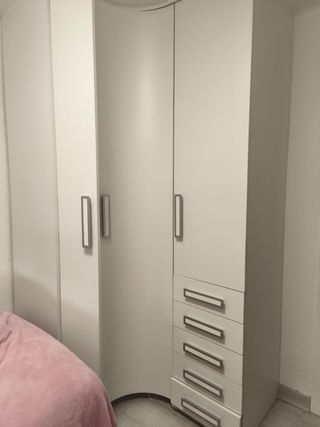 Armario esquinero blanco impecable