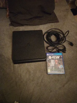 PS4 (PlayStation 4) Negra + Juego FC26