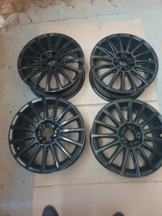 Llantas de aleación negras