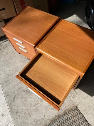 Mesitas de noche de madera (2 unidades)