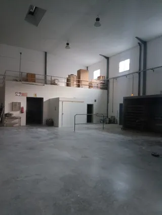 Nave industrial en Lucena