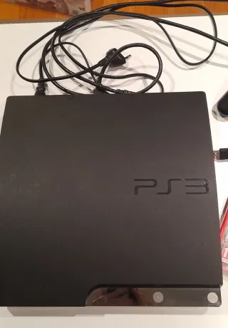 Consola PS3 Negra + 3 Juegos y un mando. Cableado.