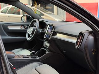 Volvo XC40 B3 Core Automático año 2022