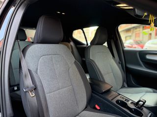 Volvo XC40 B3 Core Automático año 2022