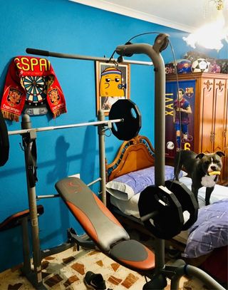 Máquina de musculación muy cuidada