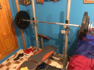 Máquina de musculación muy cuidada