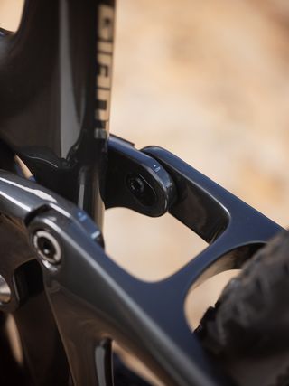 Ebike Giant Carbono 300kmCAMBIO ELECTRONICO-