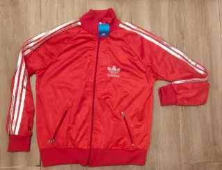 Chándal estilo Adidas Rojo, nuevo con etiqueta