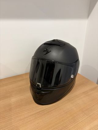 Casco Scorpion EXO R1 Carbon Negro