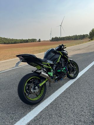 Kawasaki Z900 a2