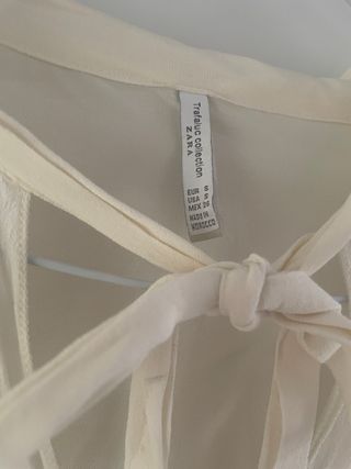 Blusa Zara volantes lazo beige