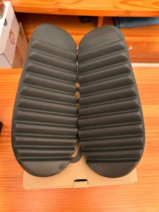 Adidas Yeezy Slide Dark Onyx