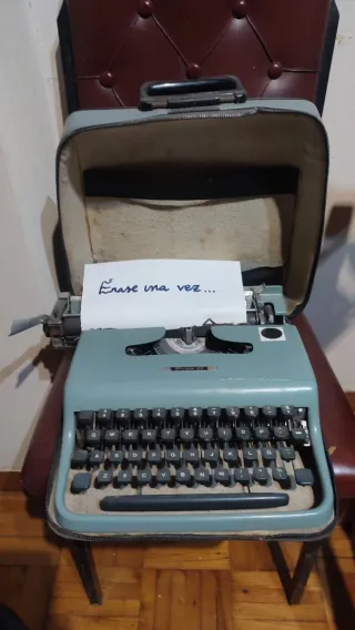 Máquina de escribir Pluma 22 Vintage OFERTA!