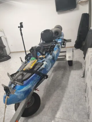 Kayak de pesca Tridente con motor elec.y remolque