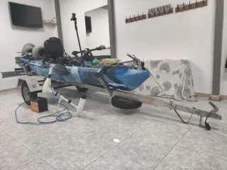 Kayak de pesca Tridente con motor elec.y remolque