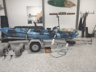 Kayak de pesca Tridente con motor elec.y remolque