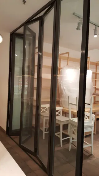 Puertas correderas plegable cristal y aluminio