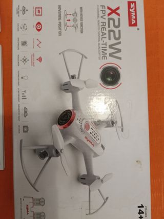 Drone Syma Quadricottero più modellino predator
