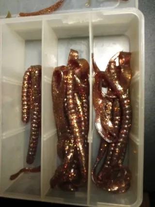 Caja de vinilos de pesca