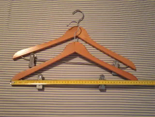 Lote 8 Perchas Madera.