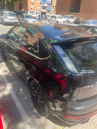 Ford Focus con equipo de musica