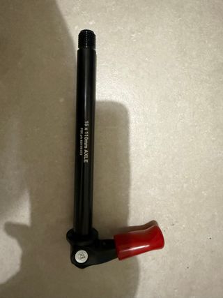 Eje Pasante Fox 15x110mm Boost